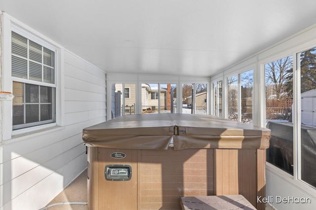 7350 Glendora Avenue, Jenison, MI 49428