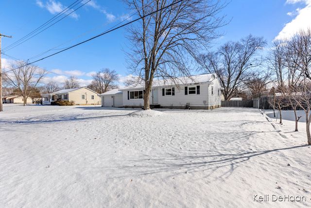 7350 Glendora Avenue, Jenison, MI 49428