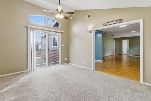 5262 E Flagstone Street, Carmichael, CA 95608