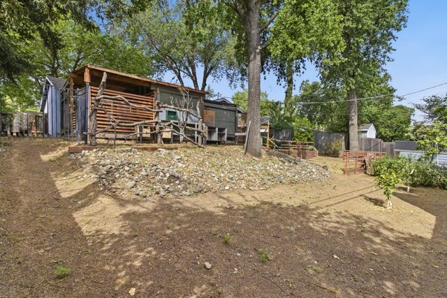 5262 E Flagstone Street, Carmichael, CA 95608