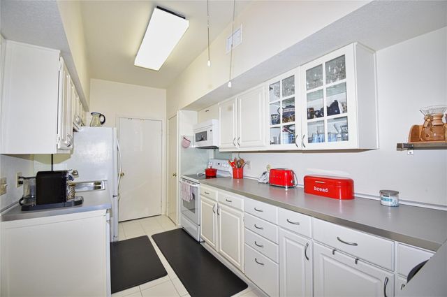 2425 Underwood Street 346, Houston, TX 77030