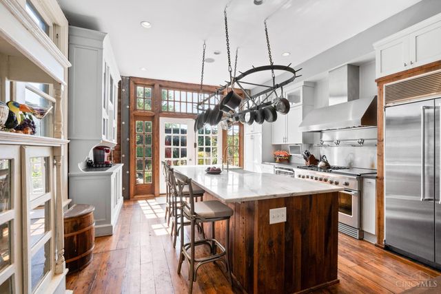 909 Dayton Street, Cincinnati, OH 45214