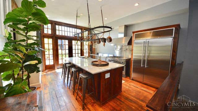 909 Dayton Street, Cincinnati, OH 45214