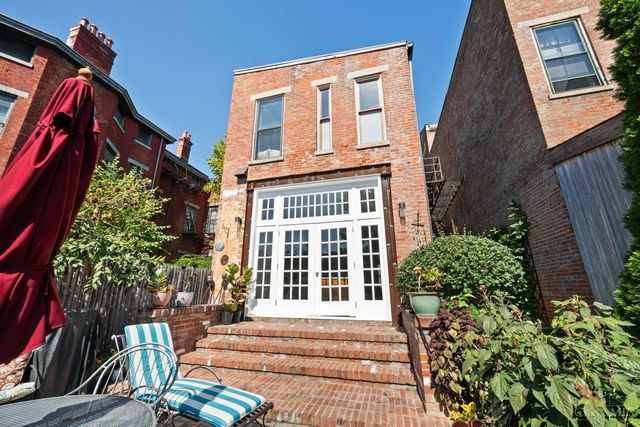 909 Dayton Street, Cincinnati, OH 45214
