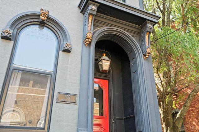 909 Dayton Street, Cincinnati, OH 45214