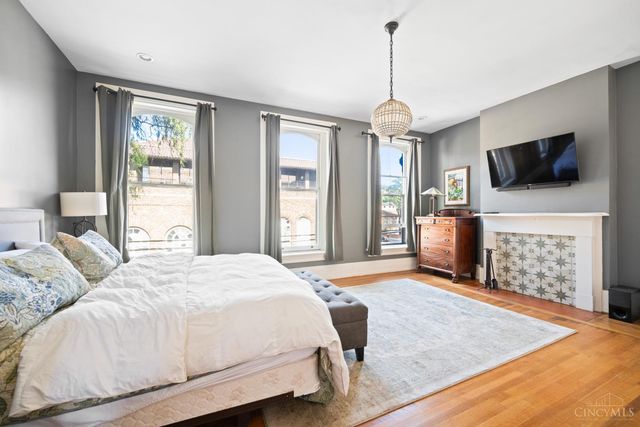 909 Dayton Street, Cincinnati, OH 45214