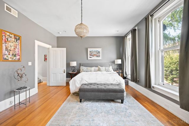 909 Dayton Street, Cincinnati, OH 45214
