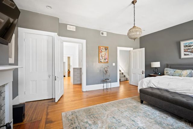 909 Dayton Street, Cincinnati, OH 45214