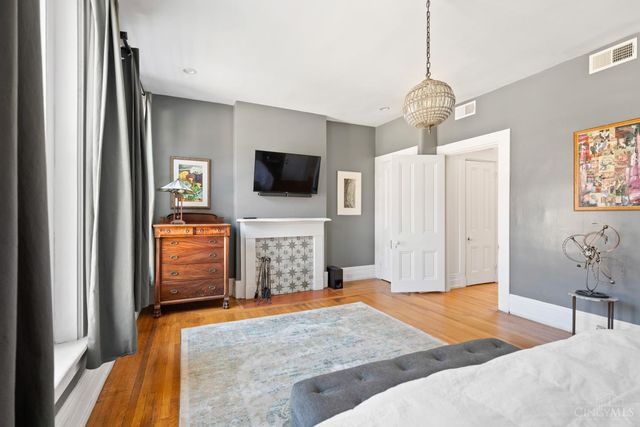 909 Dayton Street, Cincinnati, OH 45214