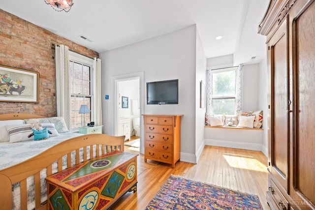 909 Dayton Street, Cincinnati, OH 45214