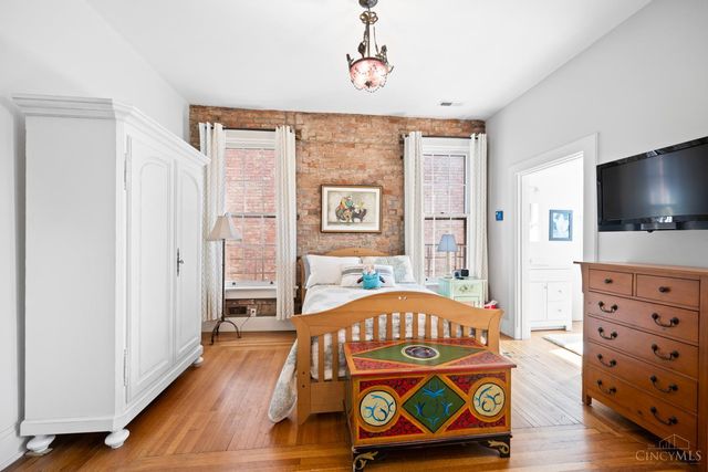 909 Dayton Street, Cincinnati, OH 45214