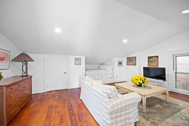 909 Dayton Street, Cincinnati, OH 45214