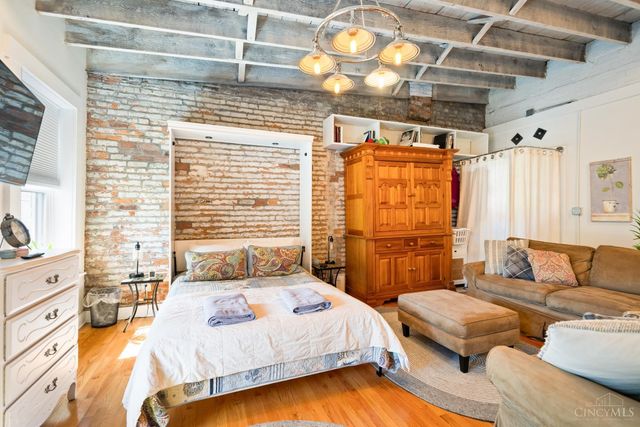 909 Dayton Street, Cincinnati, OH 45214