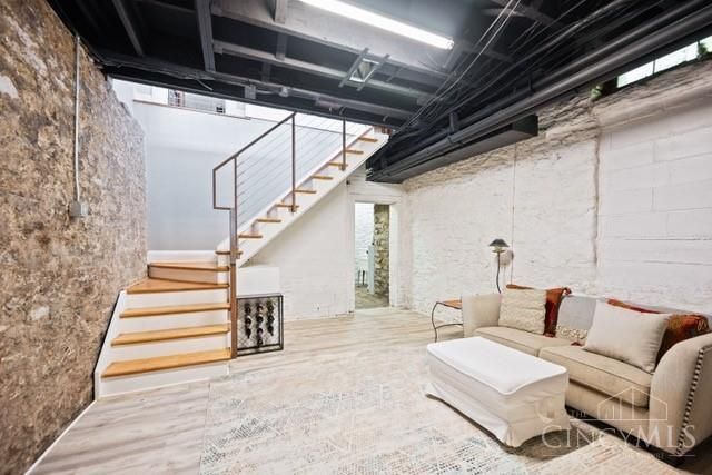 909 Dayton Street, Cincinnati, OH 45214