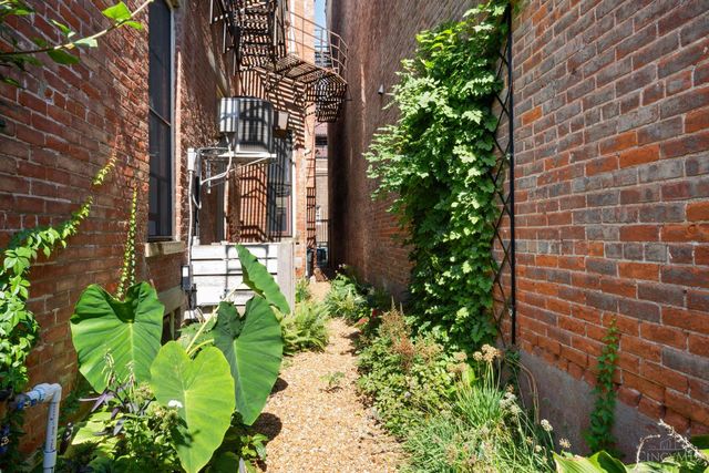 909 Dayton Street, Cincinnati, OH 45214