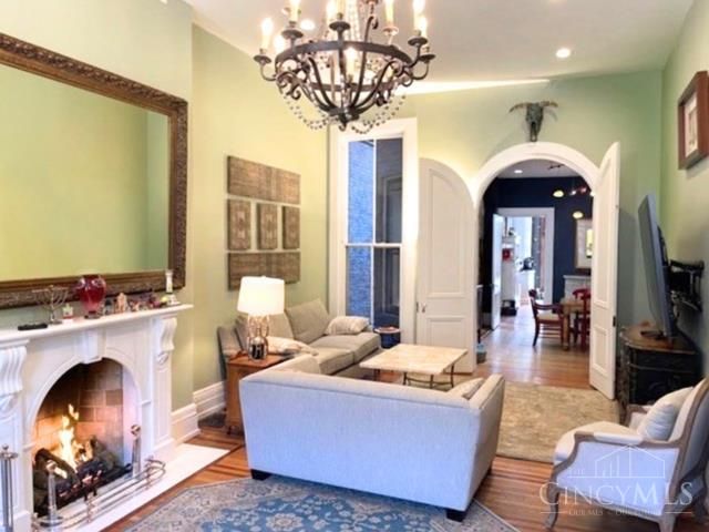 909 Dayton Street, Cincinnati, OH 45214