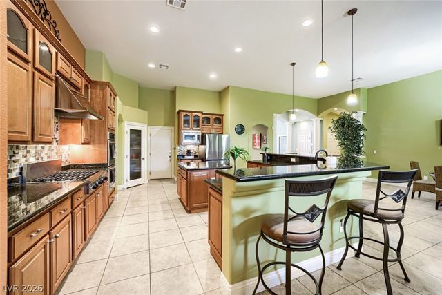 6831 Rose River Falls Street, Las Vegas, NV 89131
