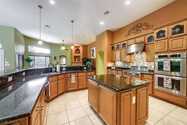 6831 Rose River Falls Street, Las Vegas, NV 89131