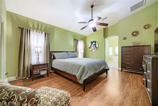 6831 Rose River Falls Street, Las Vegas, NV 89131