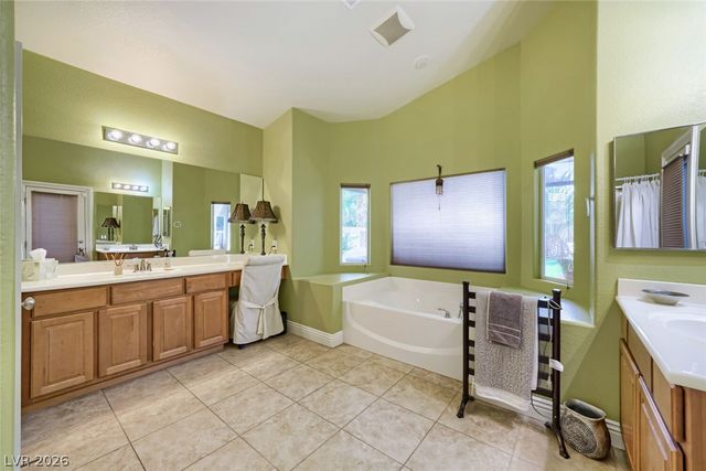 6831 Rose River Falls Street, Las Vegas, NV 89131