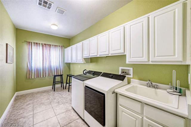6831 Rose River Falls Street, Las Vegas, NV 89131