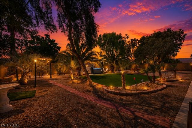 6831 Rose River Falls Street, Las Vegas, NV 89131