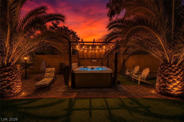 6831 Rose River Falls Street, Las Vegas, NV 89131