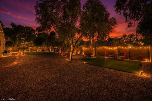 6831 Rose River Falls Street, Las Vegas, NV 89131