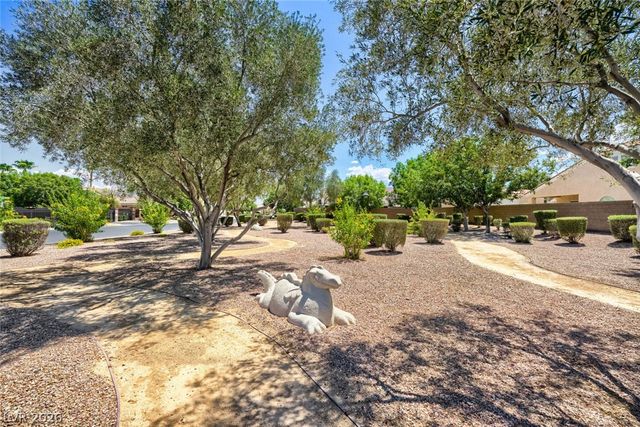 6831 Rose River Falls Street, Las Vegas, NV 89131