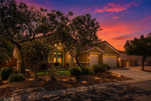 6831 Rose River Falls Street, Las Vegas, NV 89131