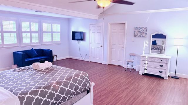 1802 Potomac Drive C, Houston, TX 77057