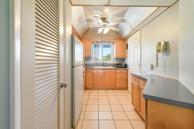 9 Westwood Avenue 201, Tequesta, FL 33469