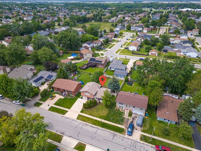 824 Oakton Avenue, Romeoville, IL 60446
