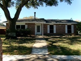 3705 Greenhill Lane, Grand Prairie, TX 75052