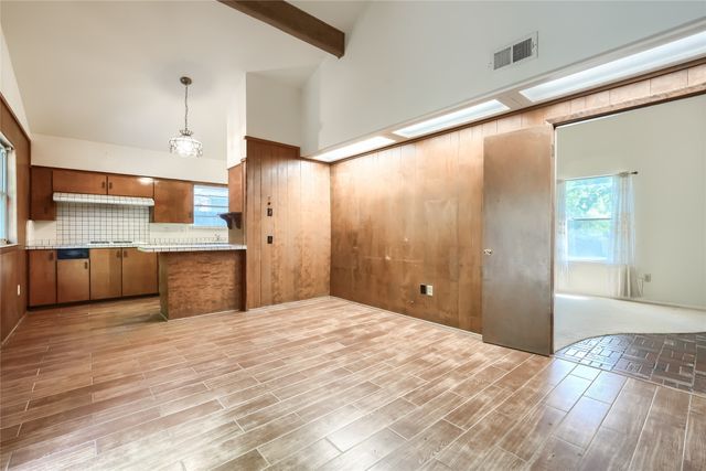 10615 Swallow Lane, Dallas, TX 75218