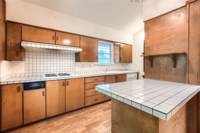 10615 Swallow Lane, Dallas, TX 75218