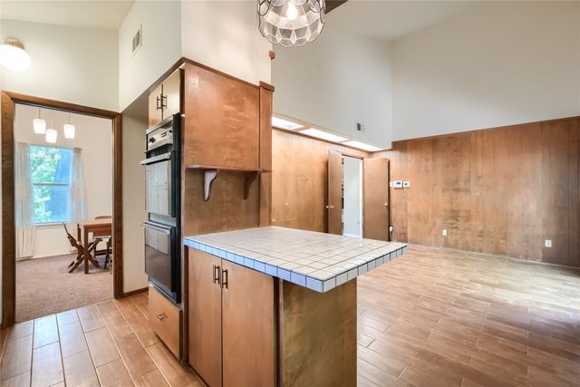 10615 Swallow Lane, Dallas, TX 75218