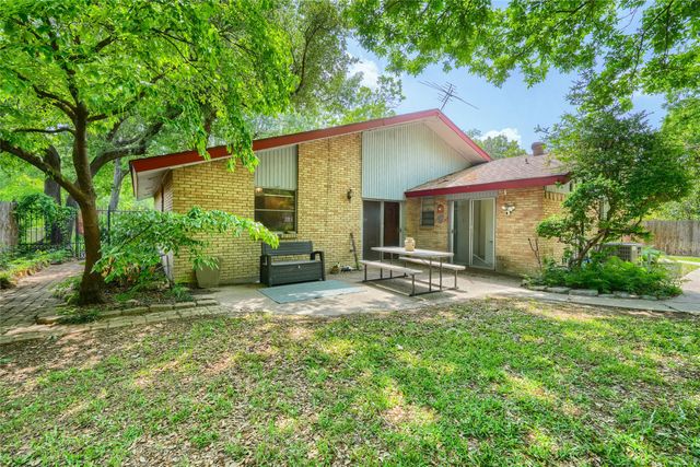 10615 Swallow Lane, Dallas, TX 75218