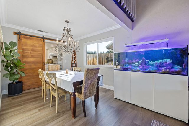 4211 W Nicholas Avenue, Visalia, CA 93291