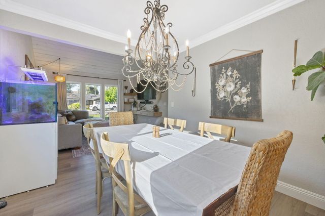 4211 W Nicholas Avenue, Visalia, CA 93291