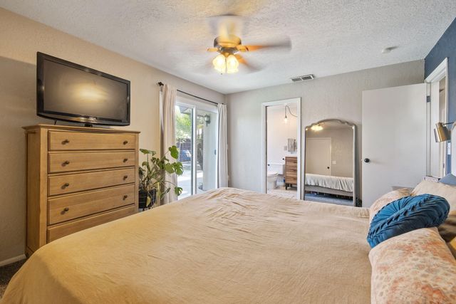 4211 W Nicholas Avenue, Visalia, CA 93291