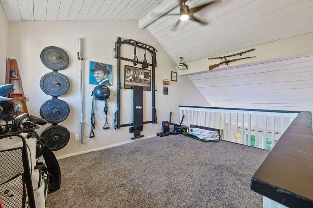 4211 W Nicholas Avenue, Visalia, CA 93291