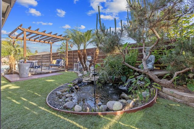 4211 W Nicholas Avenue, Visalia, CA 93291