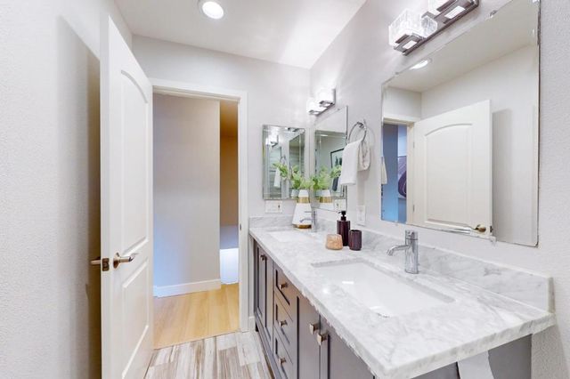 192 Oakbrook Circle, San Jose, CA 95139
