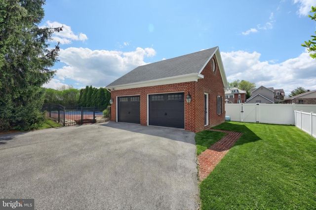 206 EICHELBERGER ST, Hanover, PA 17331