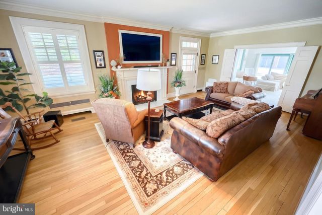 206 EICHELBERGER ST, Hanover, PA 17331