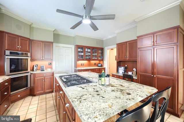 206 EICHELBERGER ST, Hanover, PA 17331