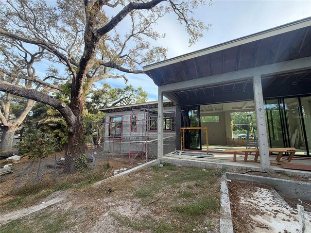 2100 MCCLELLAN PARKWAY, Sarasota, FL 34239