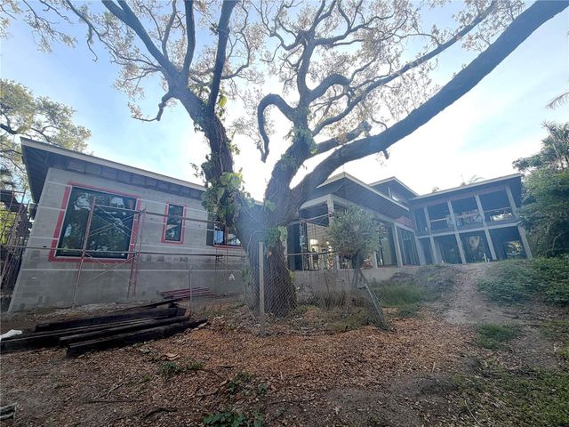 2100 MCCLELLAN PARKWAY, Sarasota, FL 34239