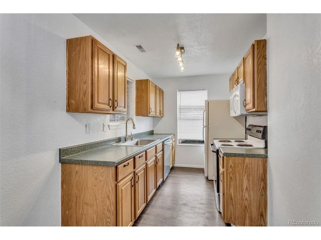 2277 S Buckley Rd 102, Aurora, CO 80013